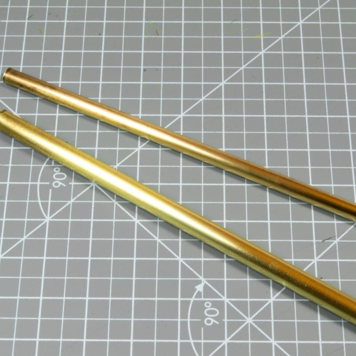 AK Interactive Dioramas BRASS PIPES 1,7mm, 5 units