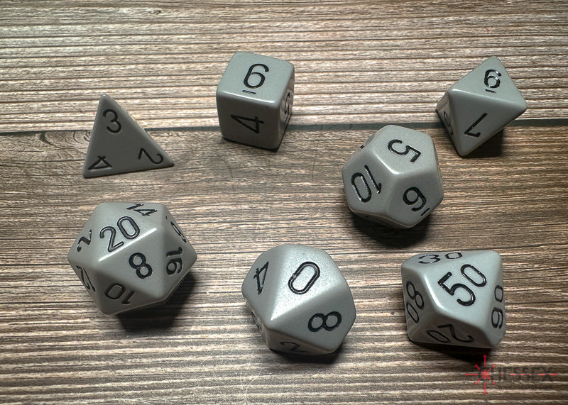 Chessex Polyhedral 7-Die Würfel-Set Translucent Smoke/Weiß